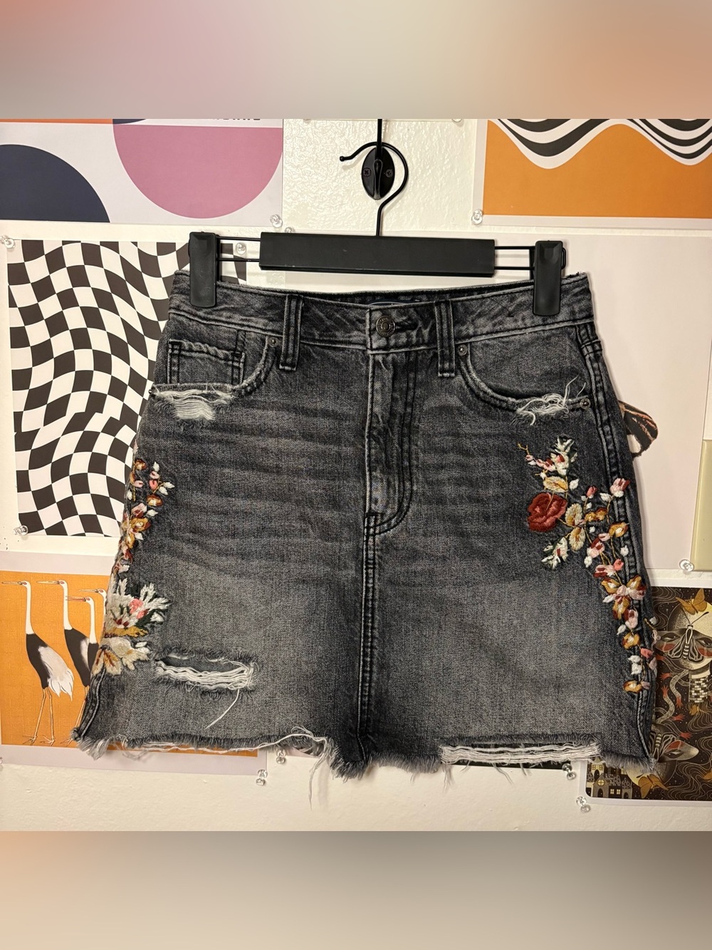 Abercrombie & Fitch Embroidered Distressed Denim Mini Skirt Size 26